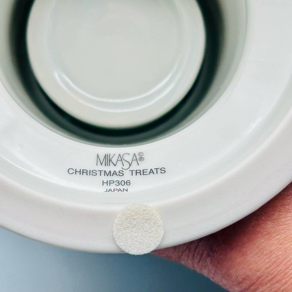 Mikasa “Christmas Treats” Ceramic Pillar Candle Holder - Picture 6 of 8